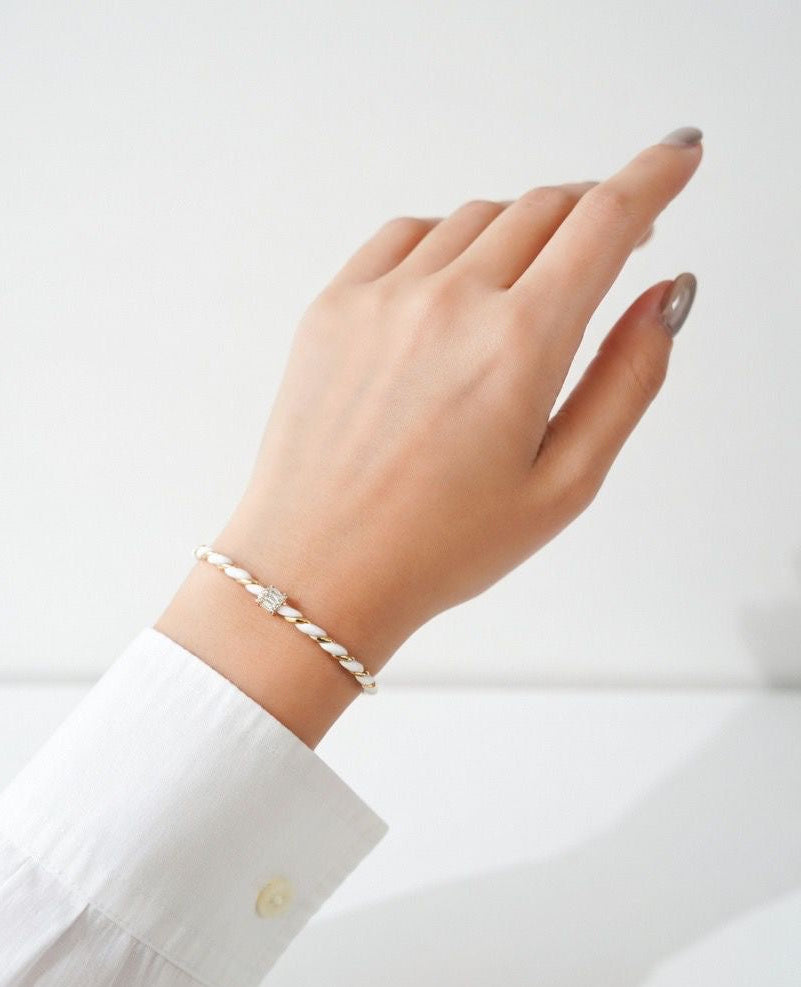 Bracelet entrelace