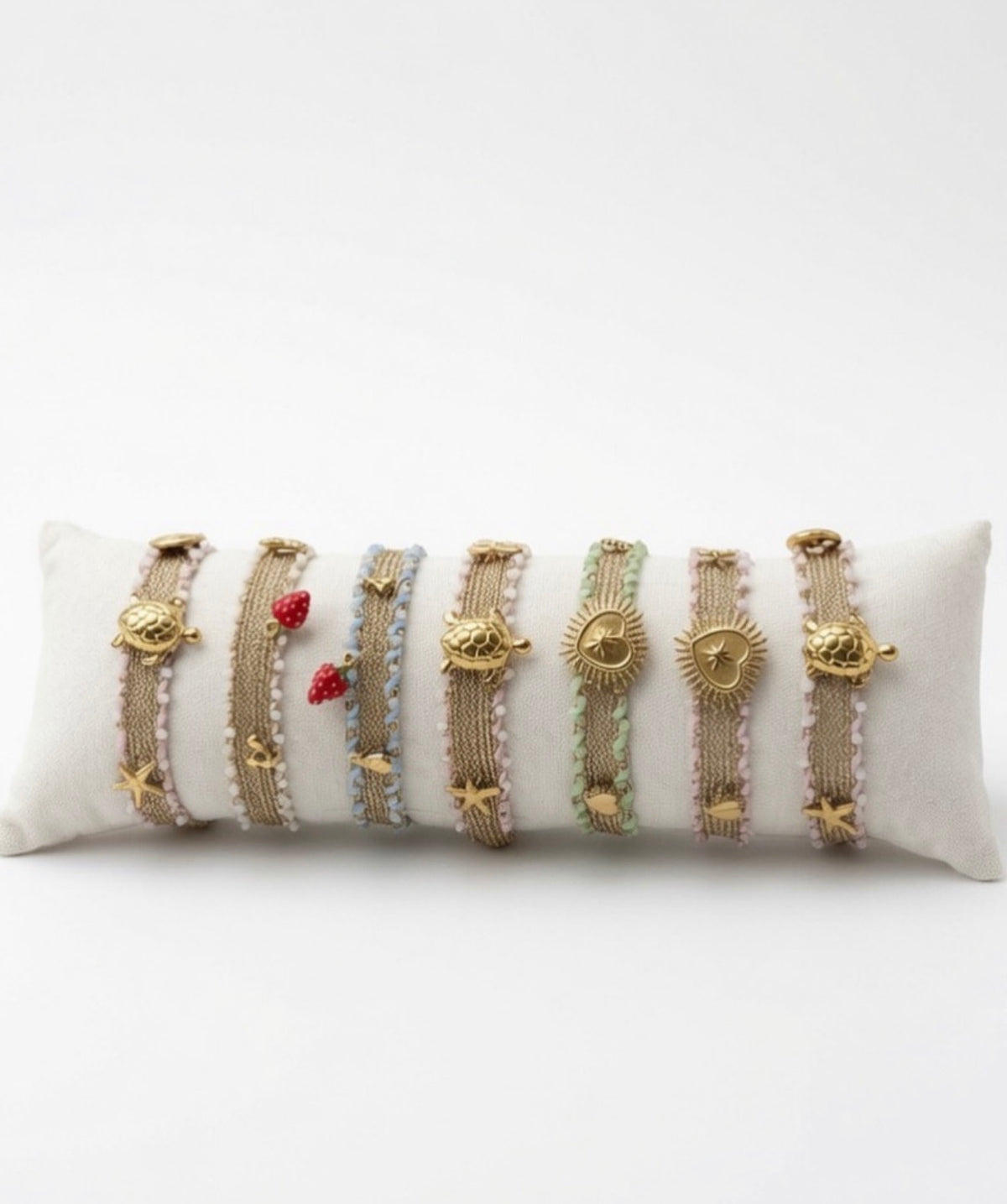 Bracelets summer macramé